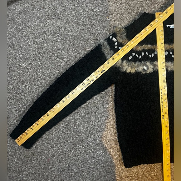 Vintage Skiva black faux fur trim black sweater size small - Picture 9 of 11